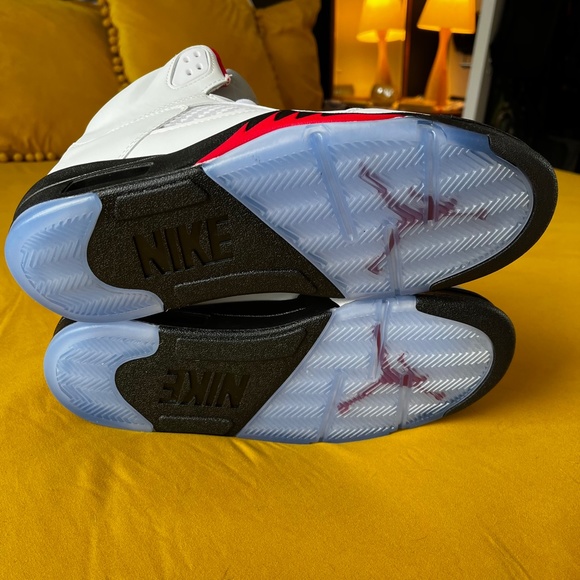 Nike Air Jordan 5 V Fire Red White Black 2020 Release Sneakers Max 95 90 Size 10 main image 5